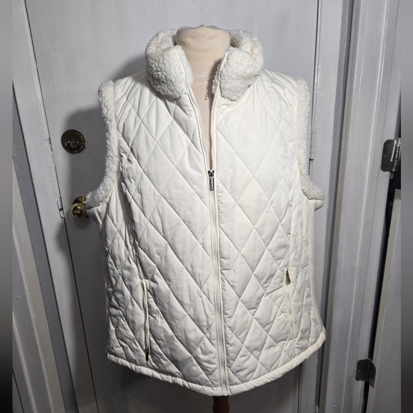 Calvin Klein Beige Color Diamond Quilt With Sherpa Zip Up Vest Sz 2X - Picture 2 of 10